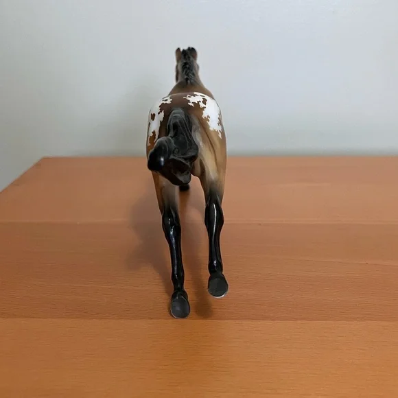 Breyer Brown and Black Horse Action Figure - Picture 4 of 10